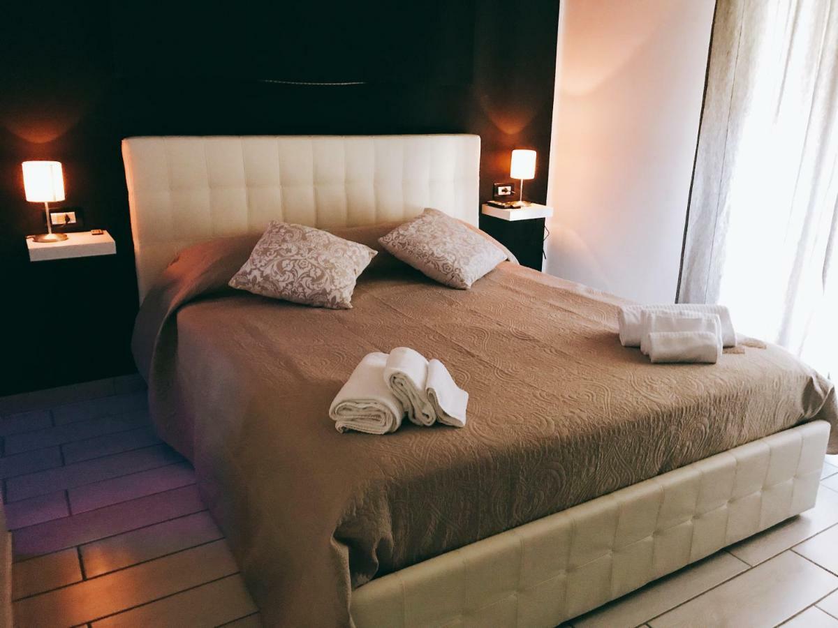 Fc Relais Bed and Breakfast Napoli Eksteriør billede