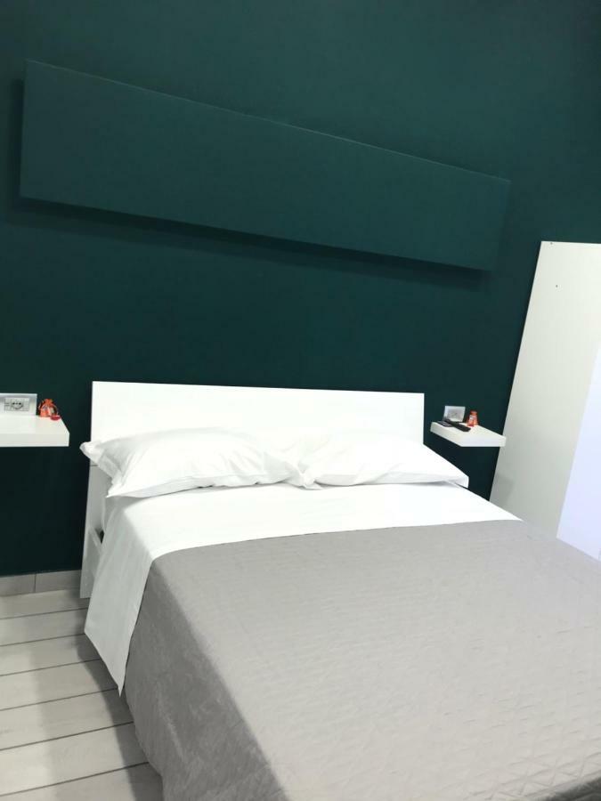 Fc Relais Bed and Breakfast Napoli Eksteriør billede