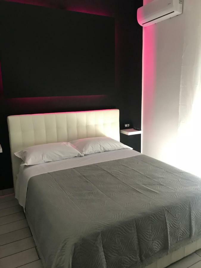 Fc Relais Bed and Breakfast Napoli Eksteriør billede